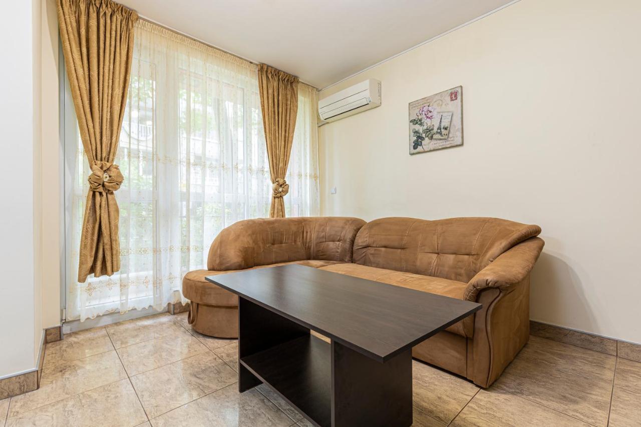 1Bd Apartment In A Calm Area Near The Centre By Flat Mаnager Plovdiv Bagian luar foto